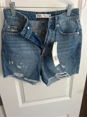 Zara NWT Blue Distressed Raw-Hem Denim Shorts